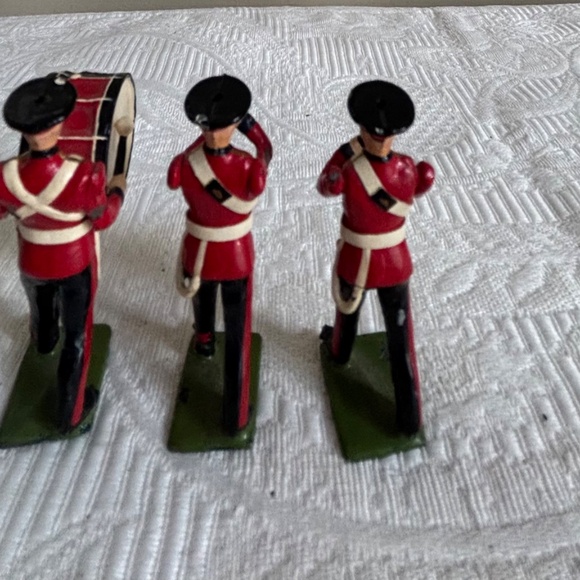 Three Lead Soldiers Marching Band - Picture 2 of 3